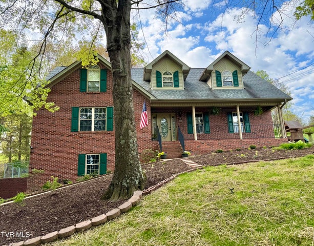 1st photo of 3815 High Oak Drive