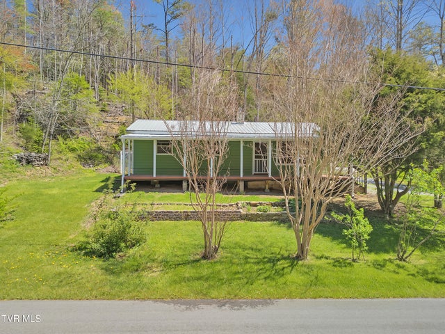 1st photo of 490 Viking Mountain Road