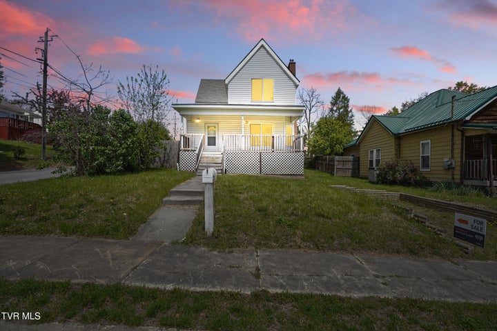1st photo of 1133 Hill Street