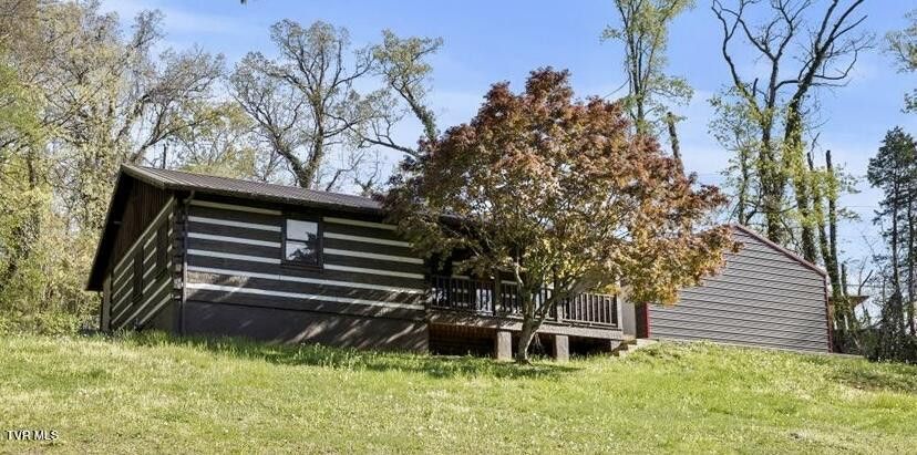 1st photo of 410 Cliffwood Drive