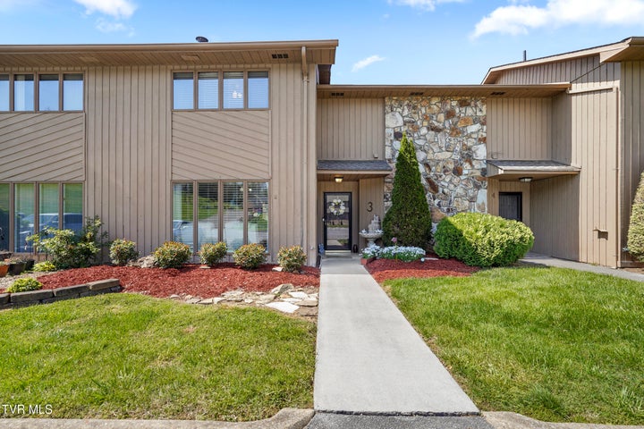 1st photo of 655 Fox Meadow Road