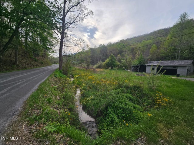 1st photo of 2320 Left Poor Valley Road