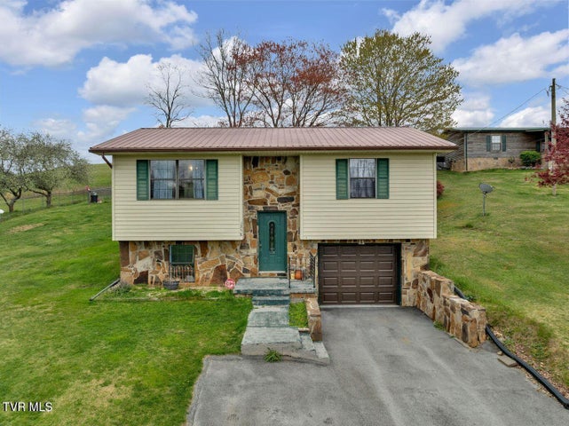 1st photo of 1258 Dogwood Road