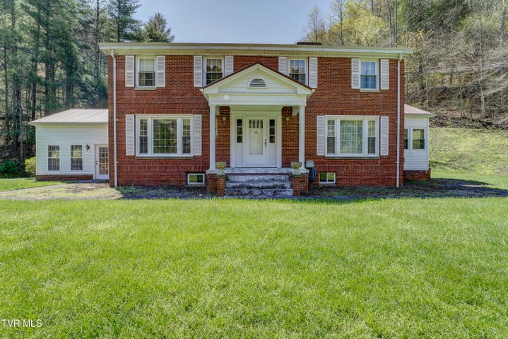 1st photo of 1290 Mott Branch Road