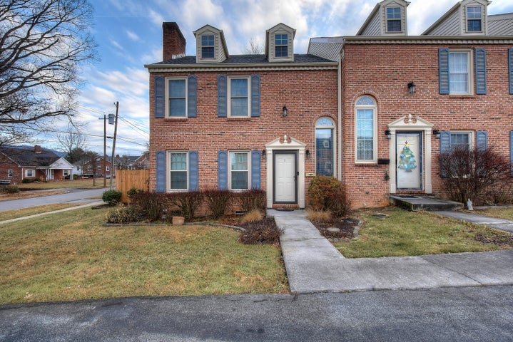 1st photo of 200 F Street