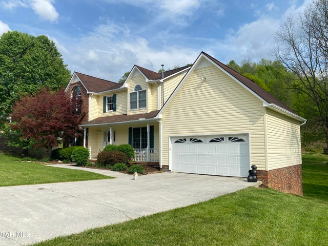 1st photo of 414 Greenbrook Circle