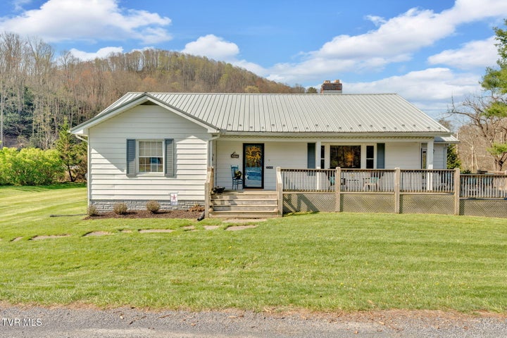 1st photo of 20414 Azen Road
