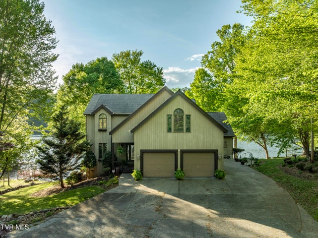 1st photo of 768 Lake Point Drive