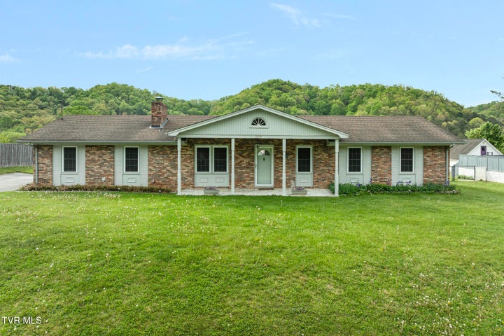 1st photo of 300 Wimberly Way