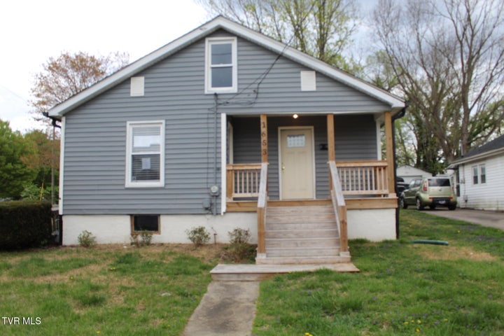 1st photo of 1653 E Street