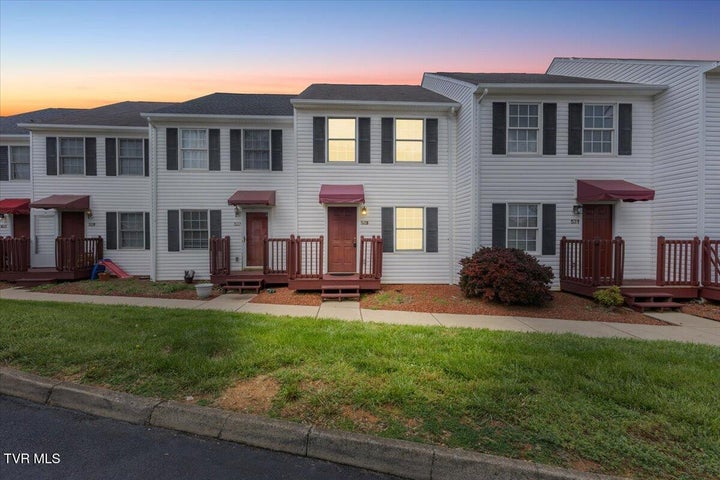 1st photo of 529 Beaverview Drive