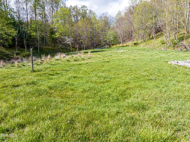 1st photo of 513 Beadwood Lane
