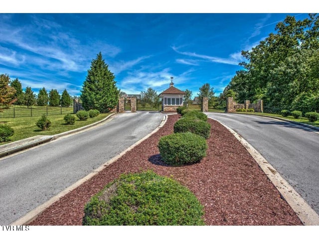 1st photo of 1104 Mountain Vista Pvt Drive