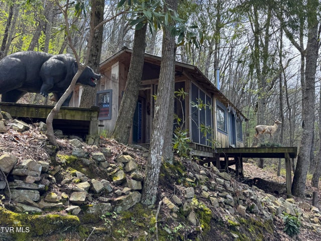 1st photo of 2939 Dupont Springs Road