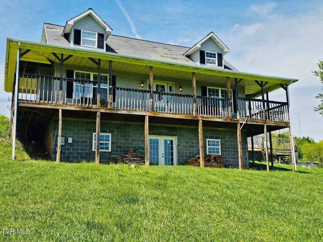 1st photo of 84 Deerview Lane