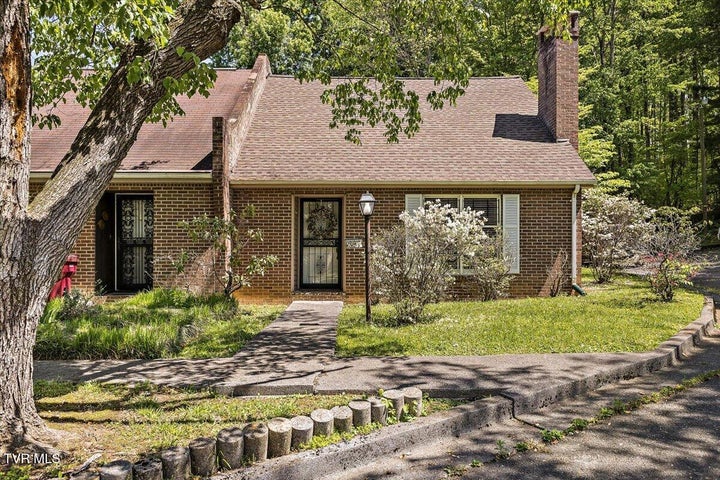 1st photo of 1837 Presswood Road