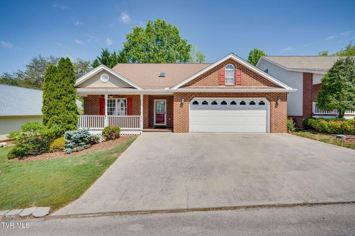 1st photo of 610 Willowcrest Place