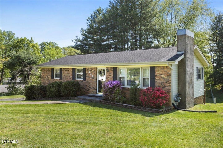 1st photo of 542 Mosswood Lane