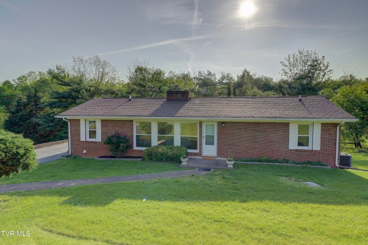 1st photo of 157 Hawk Street
