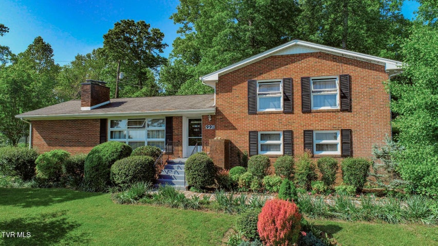 1st photo of 991 Missionary Ridge Rd