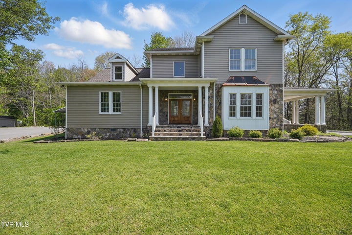 1st photo of 500 Ridge Avenue