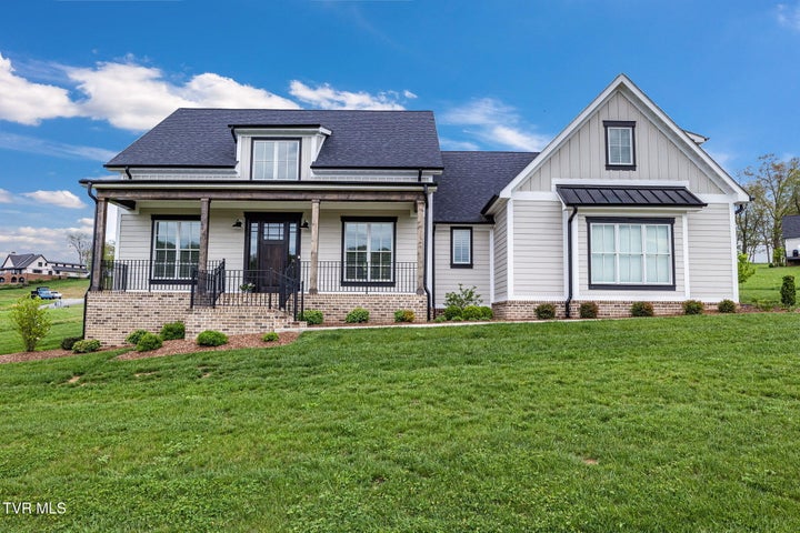 1st photo of 14737 Washington Way