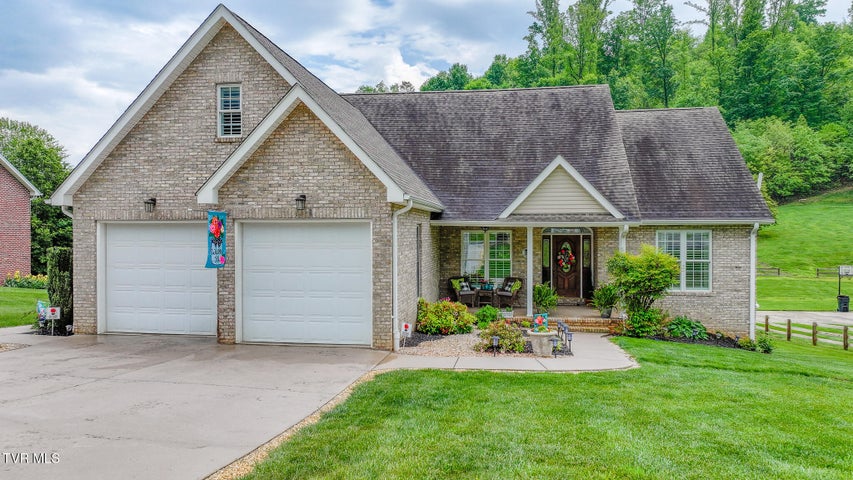 1st photo of 267 Red Bud Lane