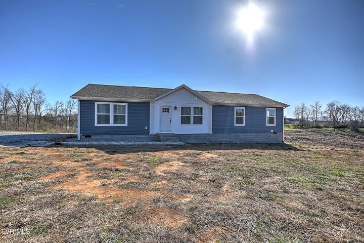 1st photo of 16618 Singingwood