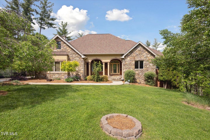 1st photo of 20268 Heron Circle