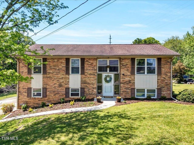 1st photo of 293 Brentwood Drive