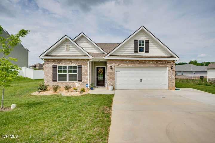 1st photo of 1063 Pampas Drive