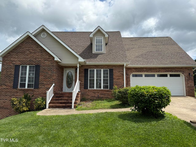 1st photo of 241 Sunnyfield Drive