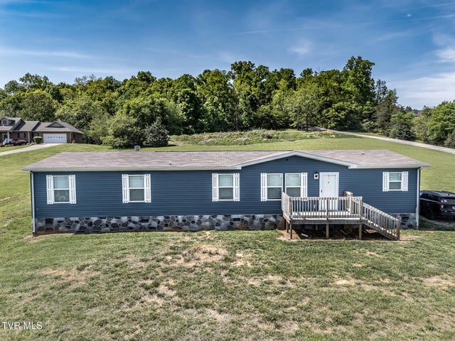 1st photo of 2774 Newport Highway