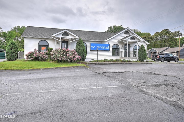 1st photo of 2920 Dorothy Street And 207 W. Oakl Street