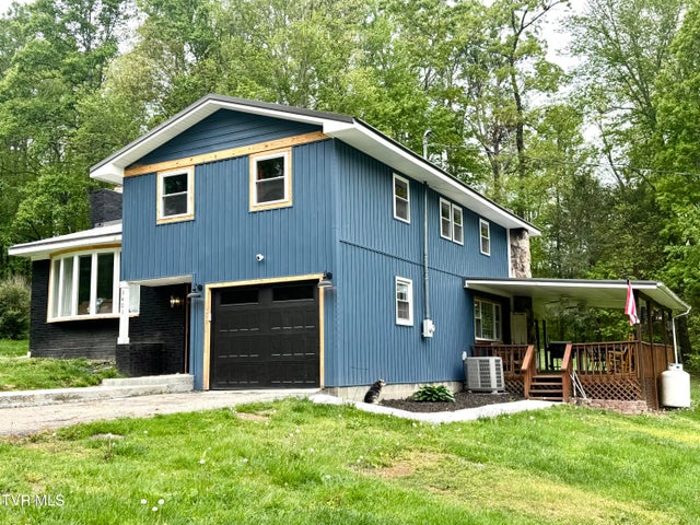 1st photo of 3401 Fairfax Road