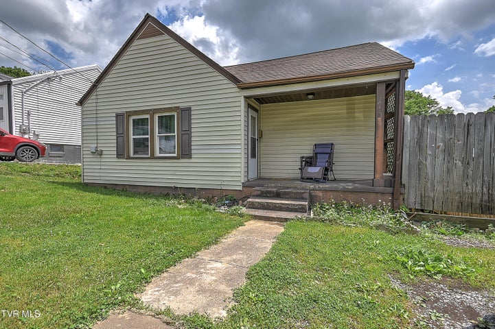 1st photo of 2913 Ashley Street