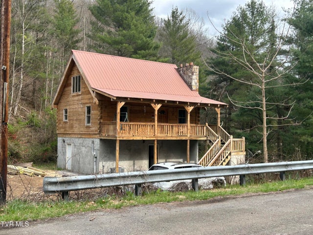 1st photo of 4406 Lawson Hollow Road