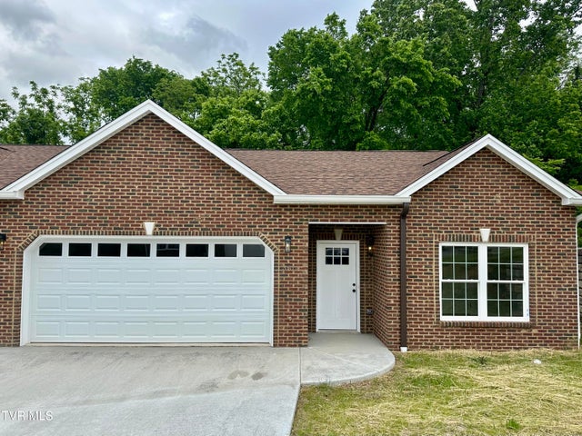 1st photo of 3814 Oakley Place