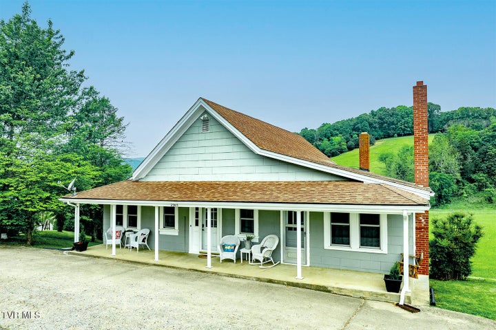 1st photo of 2365 Jearolstown Road Road