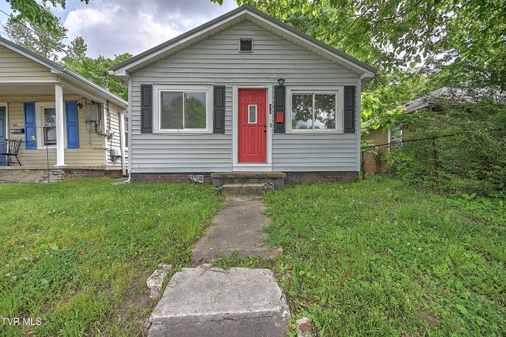 1st photo of 921 Sevier Avenue