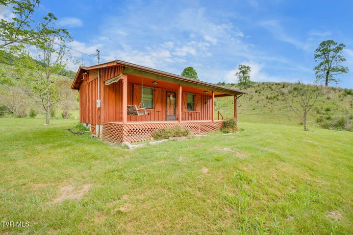 1st photo of 7328 Robinette Valley Road