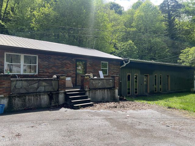 1st photo of 6430 Hoot Owl Hollow Road