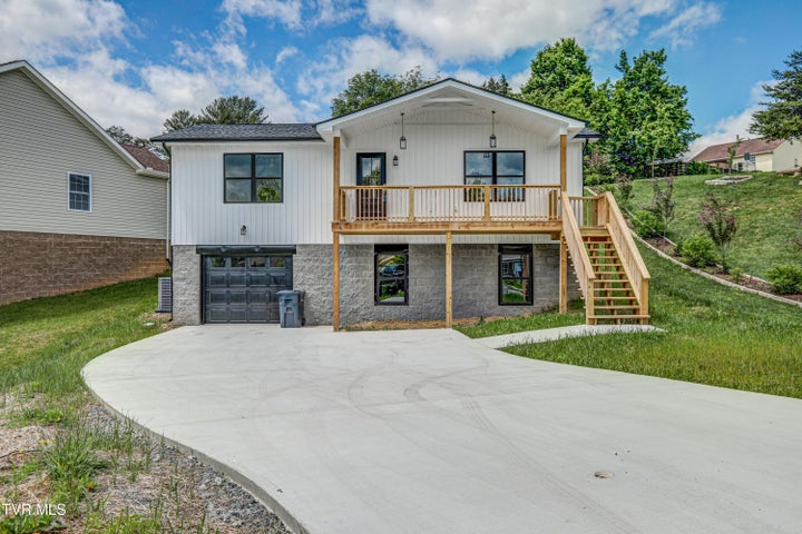 1st photo of 259 Bradford Lane
