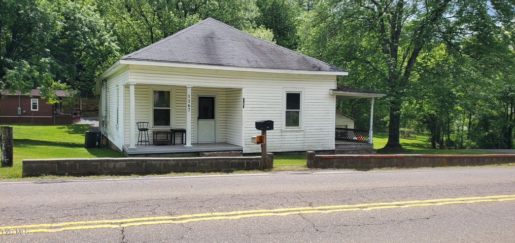 1st photo of 1167 Bloomingdale Pike