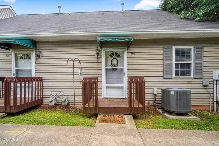 1st photo of 306 Cambridgeshire Court