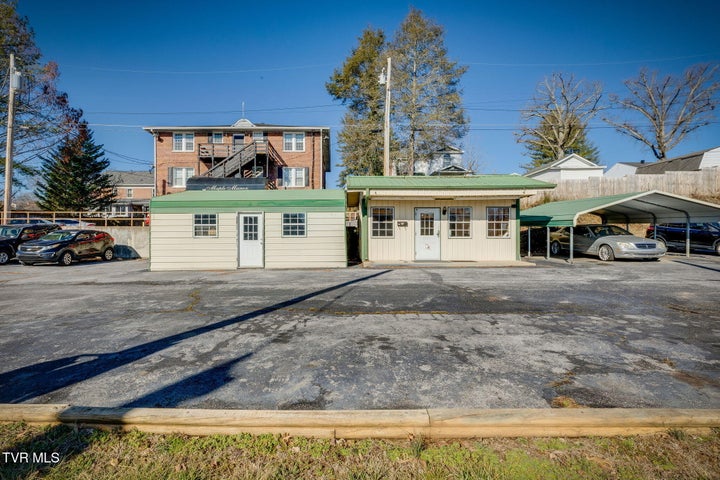 1st photo of 700 Volunteer Parkway