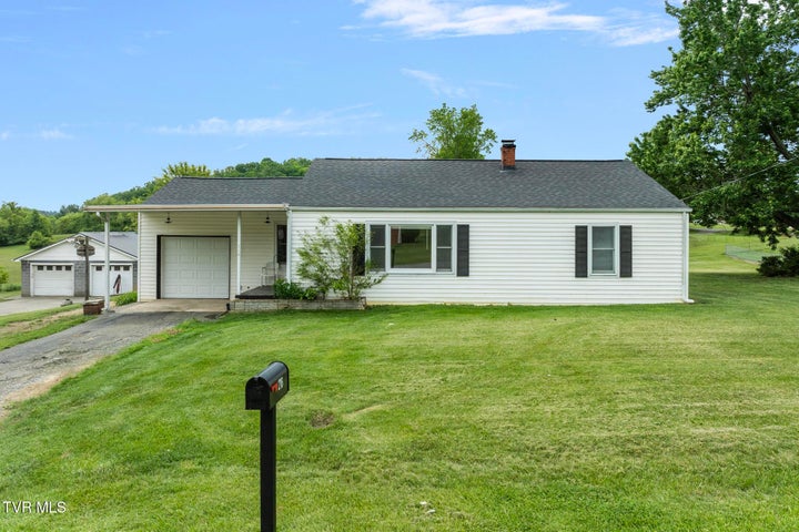 1st photo of 216 Sunbury Court