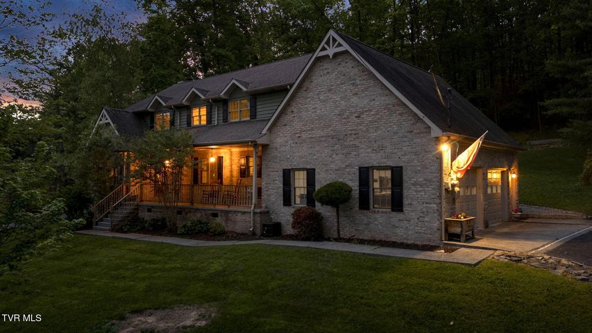1st photo of 588 Spring Valley Road