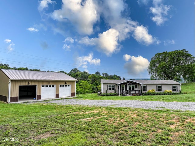 1st photo of 2551 Cedar Creek Rd