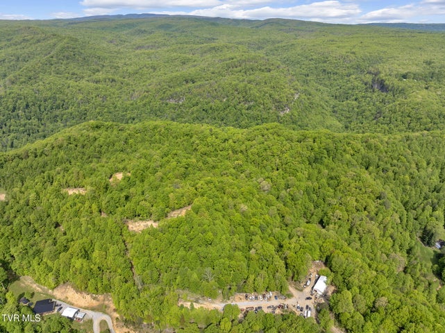 1st photo of 4465 Hanging Rock Parkway